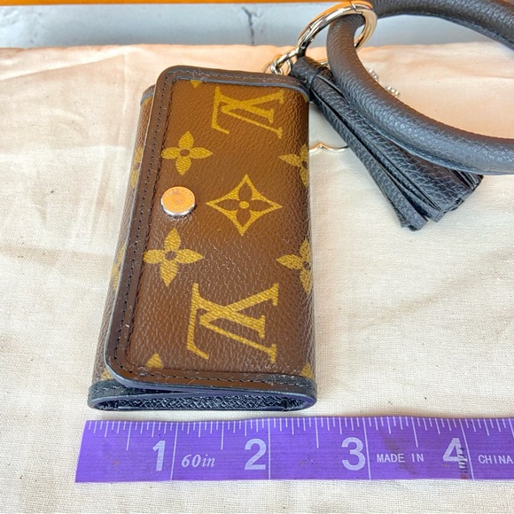 Louis Vuitton Macagascar key case holder with wristlet Keychain bracelet - Picture 14 of 14